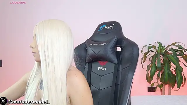 Mariafer05 online show from 14, 4, 2026