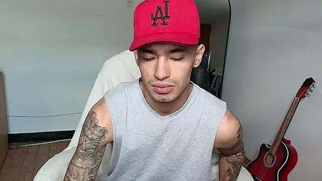 Snapshot of Damon__333 chatting on 22, 11, 2025 Damon 333 online show from 22, 11, 2025