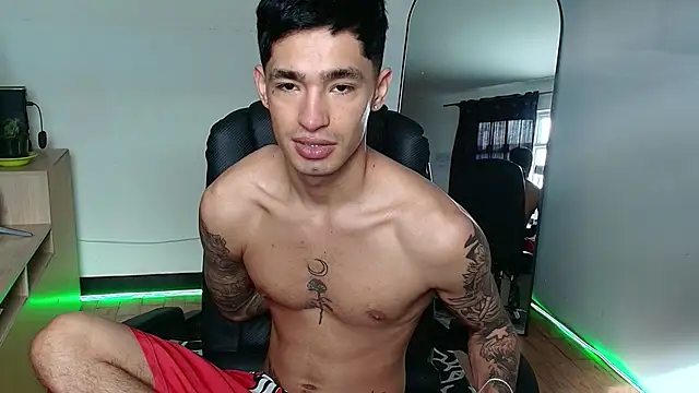 Snapshot of Damon__333 chatting on 26, 11, 2025 Damon 333 online show from 26, 11, 2025