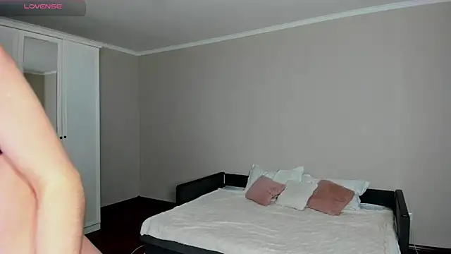 Snapshot of -Sacura- chatting on 20, 11, 2025 -Sacura- online show from 20, 11, 2025