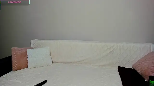 Snapshot of -Sacura- chatting on 23, 11, 2025 -Sacura- online show from 23, 11, 2025