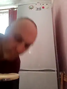 Pineapple04 online show from 2, 2, 2026