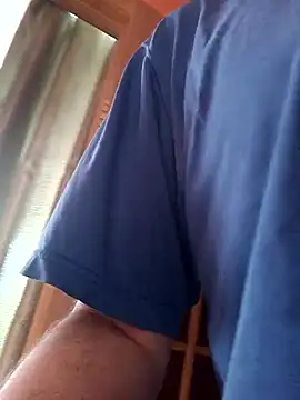 Pineapple04 online show from 11, 4, 2026