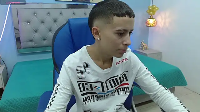 Xavii18 online show from 1, 2, 2025