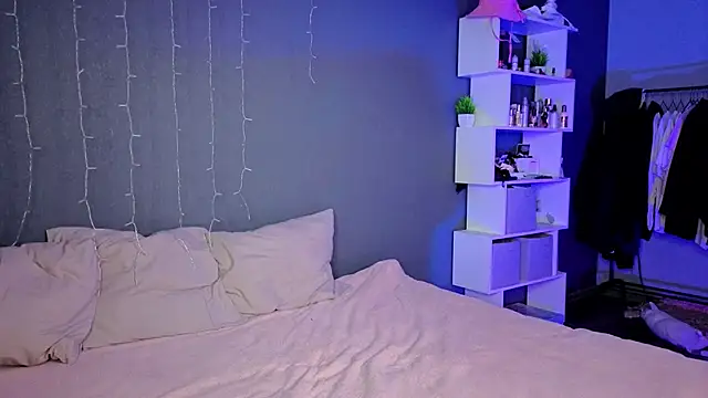 aneta alisha online show from 28, 10, 2025