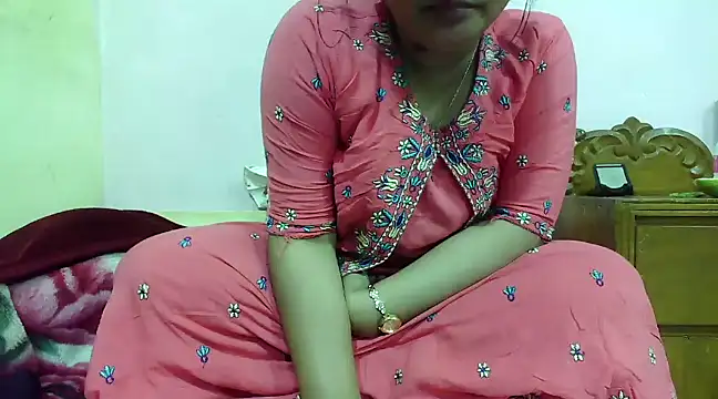 Snapshot of LovelyRose69 chatting on 6, 12, 2024 LovelyRose69 online show from 6, 12, 2024