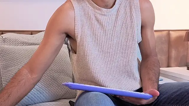 Ethan  Walker online show from 8, 3, 2026