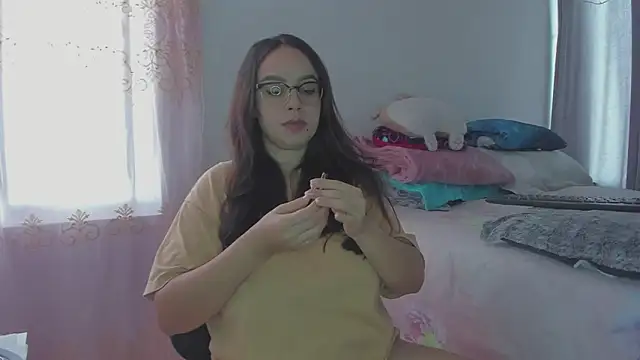 HARLEYNAPIER online show from 8, 2, 2026