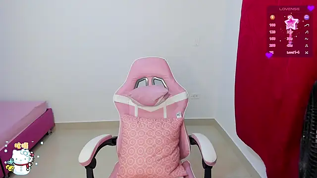 Snapshot of sofi_cute01 chatting on 14, 12, 2024 sofi cute01 online show from 14, 12, 2024