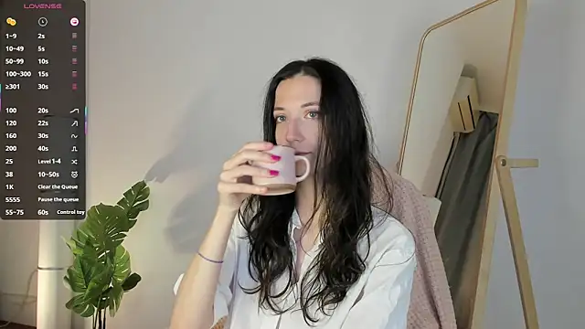 Ketty Belly online show from 9, 10, 2025