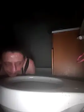 UniqueKorn86 online show from 12, 4, 2026