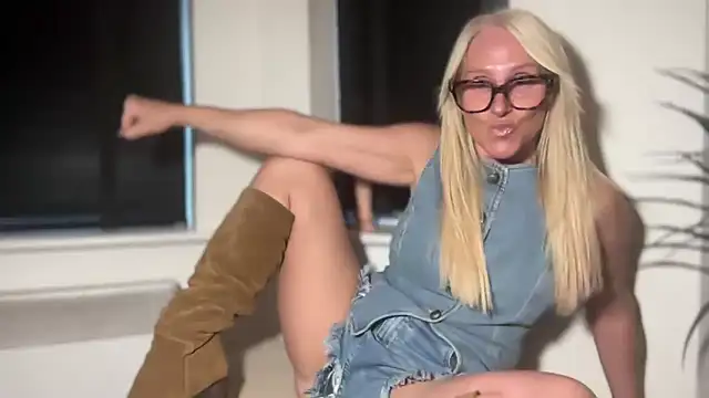 MelodyCollinsUk online show from 11, 9, 2025