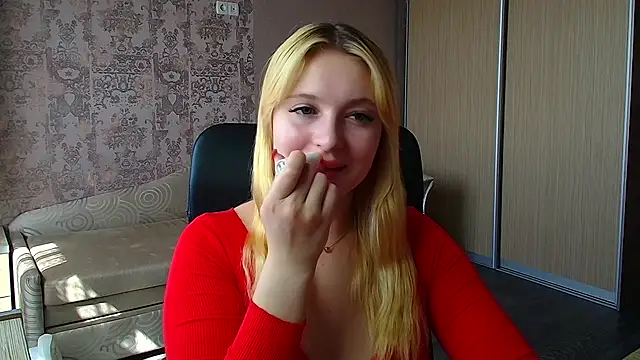 Snapshot of Milka_kiss_ chatting on 19, 5, 2026 Milka kiss online show from 19, 5, 2026