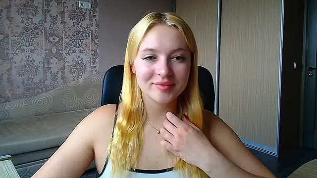 Snapshot of Milka_kiss_ chatting on 22, 6, 2026 Milka kiss online show from 22, 6, 2026