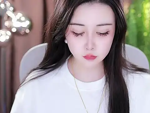 Qiaoqiao  online show from 17, 2, 2025