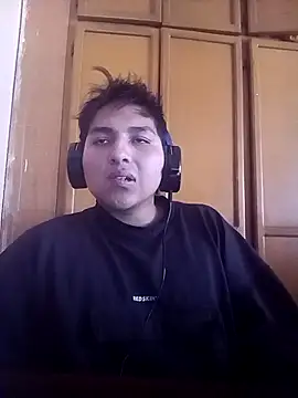 Snapshot of LoganFinds chatting on 3, 12, 2025 LoganFinds online show from 3, 12, 2025