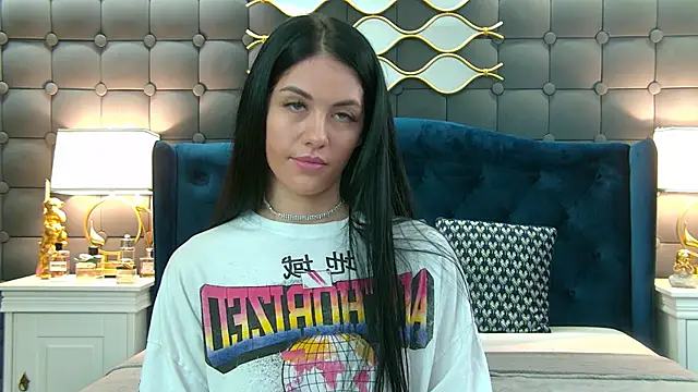 LeyaCass online show from 5, 1, 2025