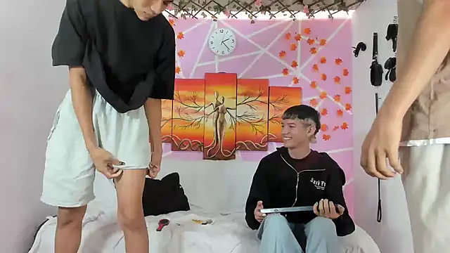 Fresahot2005 online show from 16, 3, 2025