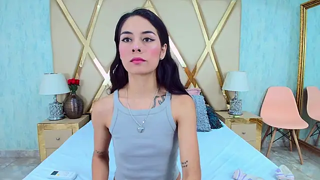 NicoleEsposito online show from 24, 1, 2025