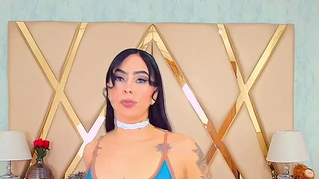 NicoleEsposito online show from 13, 2, 2025