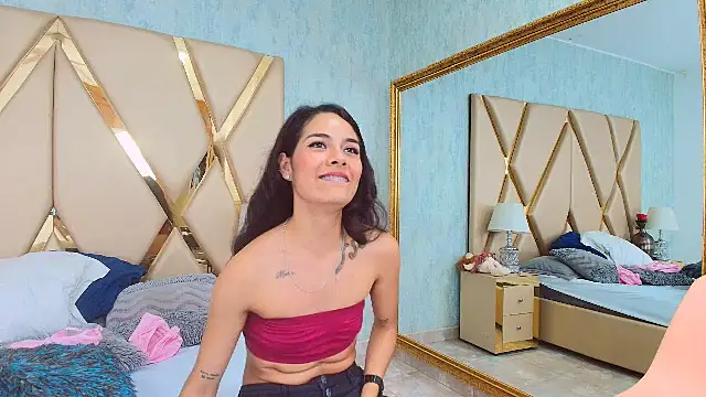 NicoleEsposito online show from 23, 2, 2025