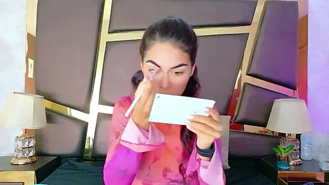 NicoleEsposito online show from 4, 10, 2025