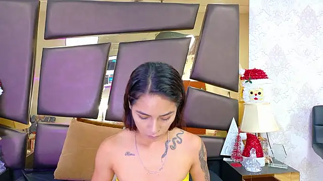 NicoleEsposito online show from 5, 1, 2026