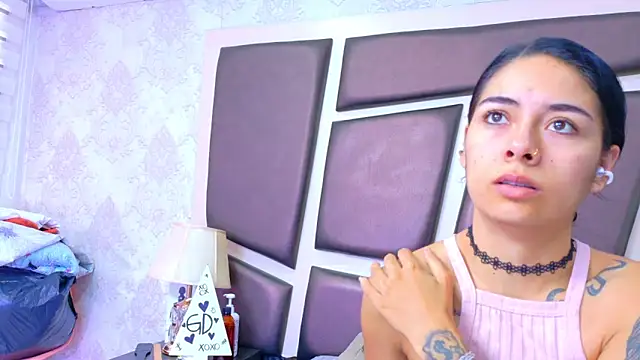 Snapshot of NicoleEsposito chatting on 14, 5, 2026 NicoleEsposito online show from 14, 5, 2026
