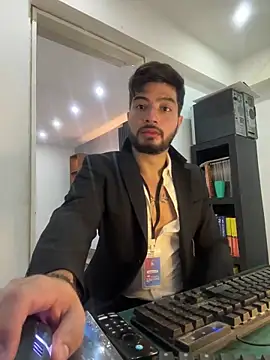 Snapshot of _tony8 chatting on 27, 11, 2025 tony8 online show from 27, 11, 2025