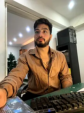 Snapshot of _tony8 chatting on 28, 11, 2025 tony8 online show from 28, 11, 2025