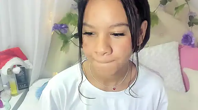 Snapshot of brithany_rousee chatting on 24, 12, 2024 brithany rousee online show from 24, 12, 2024