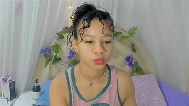 Snapshot of brithany_rousee chatting on 31, 12, 2024 brithany rousee online show from 31, 12, 2024