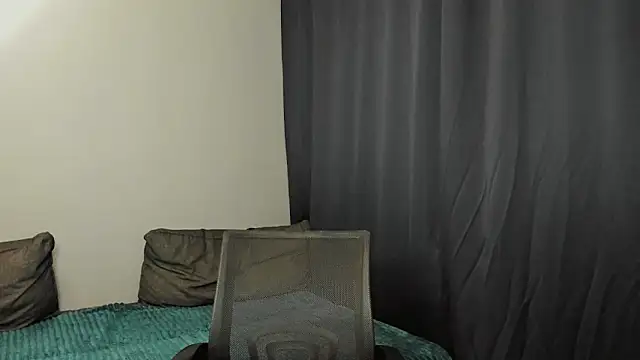 Snapshot of Pinku_kitsune chatting on 16, 2, 2025 Pinku kitsune online show from 16, 2, 2025