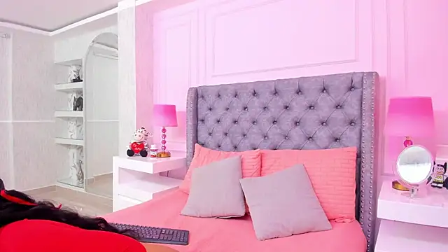 HaileeRoberts online show from 9, 2, 2025