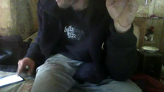Snapshot of luke_thighwalker2469 chatting on 27, 4, 2026 luke thighwalker2469 online show from 27, 4, 2026