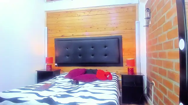 Dulcex69 online show from 1, 3, 2025