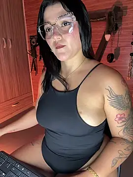 Snapshot of yey_bdsm chatting on 7, 5, 2026 yey bdsm online show from 7, 5, 2026