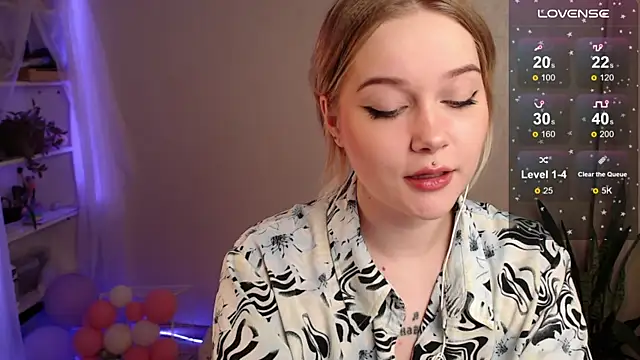 Snapshot of 0urAlexa chatting on 25, 12, 2024 0urAlexa online show from 25, 12, 2024
