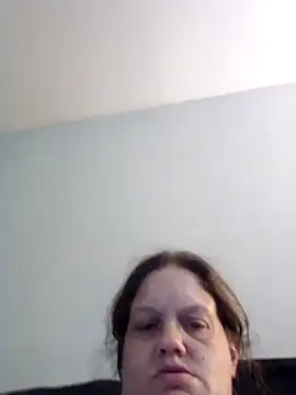 Snapshot of Earlybirdgetsworm chatting on 16, 10, 2025 Earlybirdgetsworm online show from 16, 10, 2025