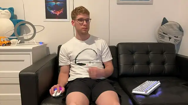 BlueEyedTallGuy94 online show from 19, 12, 2024