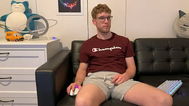 BlueEyedTallGuy94 online show from 8, 1, 2025