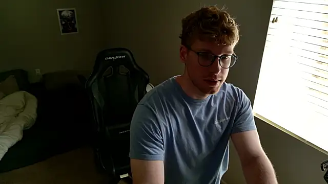 Snapshot of BlueEyedTallGuy94 chatting on 6, 7, 2026 BlueEyedTallGuy94 online show from 6, 7, 2026