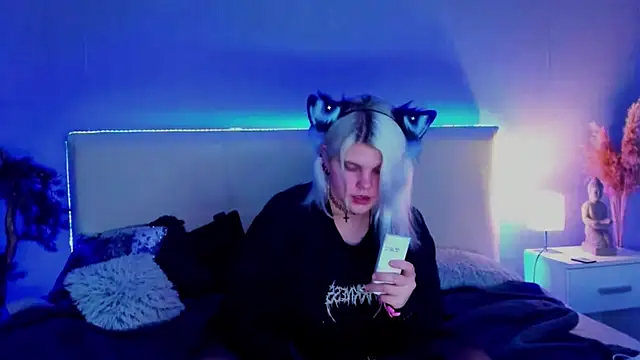 JoannLowe online show from 15, 3, 2025