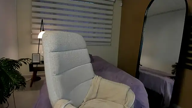 Snapshot of Catyloves chatting on 28, 4, 2026 Catyloves online show from 28, 4, 2026