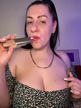 Evelinia online show from 25, 5, 2026