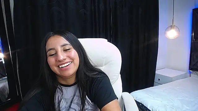 Snapshot of ailyn_miranda chatting on 19, 3, 2025 ailyn miranda online show from 19, 3, 2025