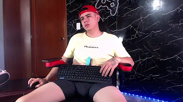 Snapshot of maty_hardx chatting on 17, 2, 2025 maty hardx online show from 17, 2, 2025