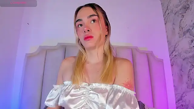 Lucy Vega online show from 13, 1, 2025