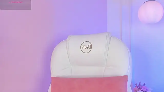 Lucy Vega online show from 10, 11, 2025