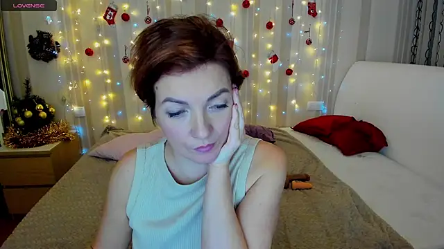 Snapshot of Katherine_Fox chatting on 18, 12, 2024 Katherine Fox online show from 18, 12, 2024